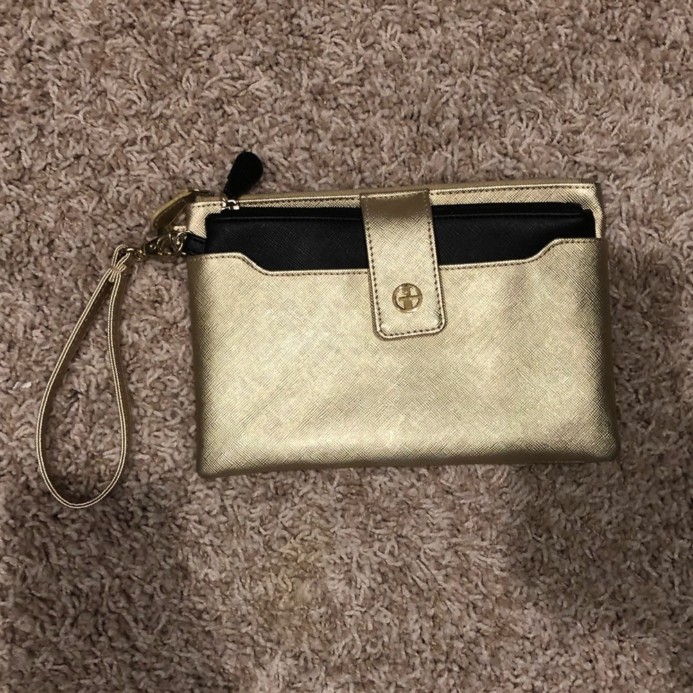 Giani Bernini Black/ gold clutch/ wristlet